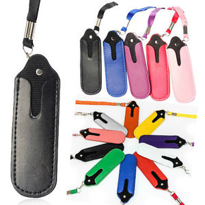 Collier pod cuir synthetique